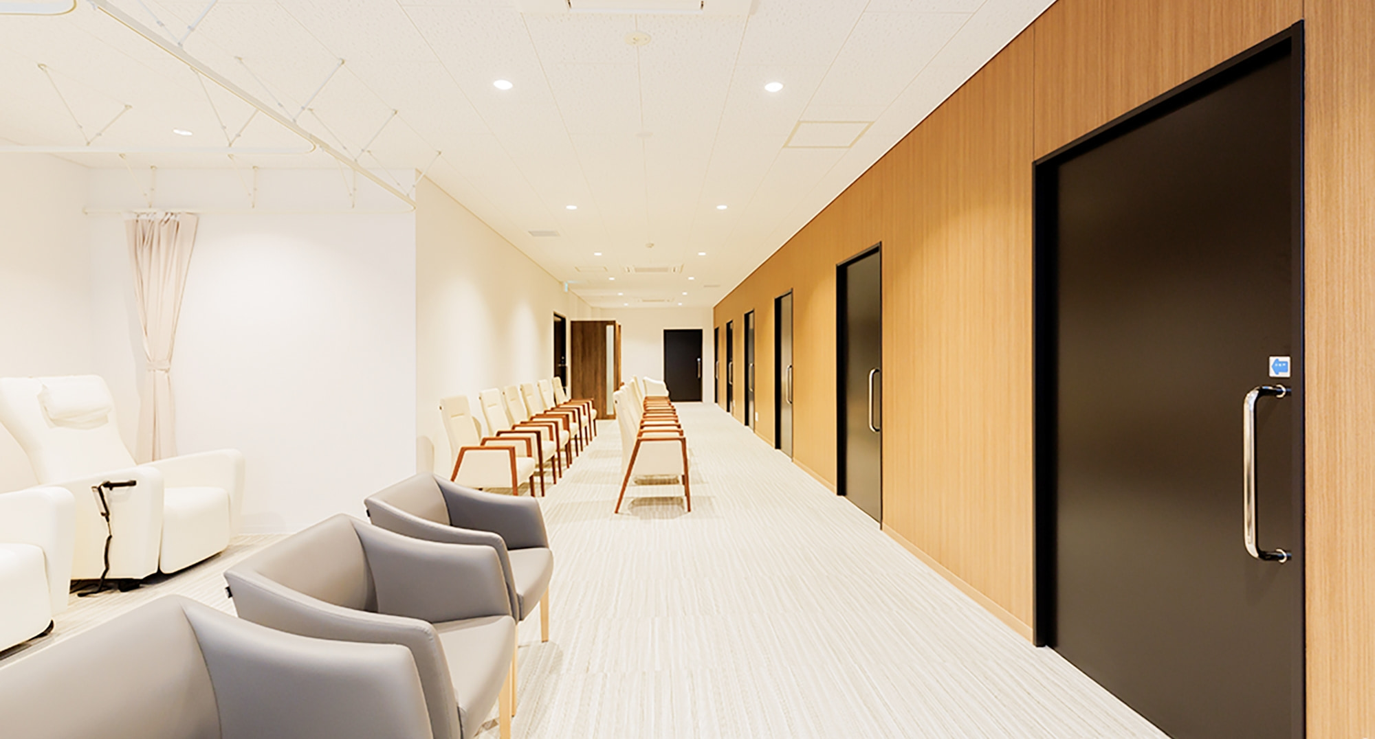 宮城県対がん協会の新センター待合室の写真